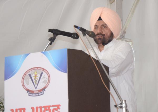 S. Harchand Singh Barsat, Chairman, Punjab Mandi Board Addressing